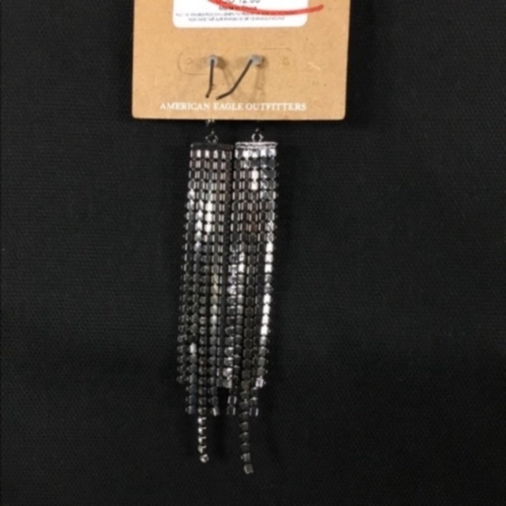 American Eagle Gatsby Look Earrings Dangle - Picture 4 of 4
